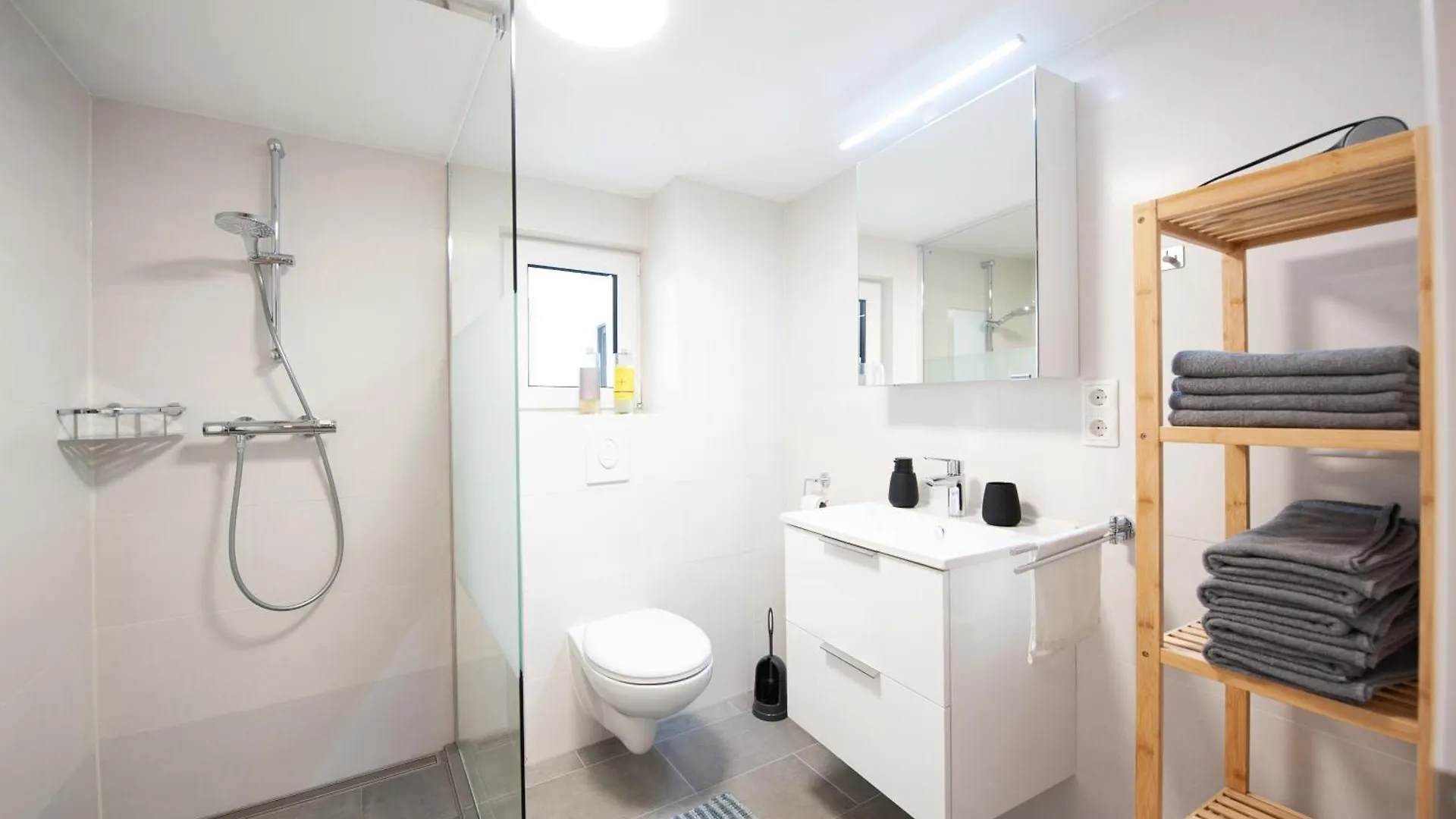 Apartament Schlossberg - Ferienwohnung Im Herzen Von Selb