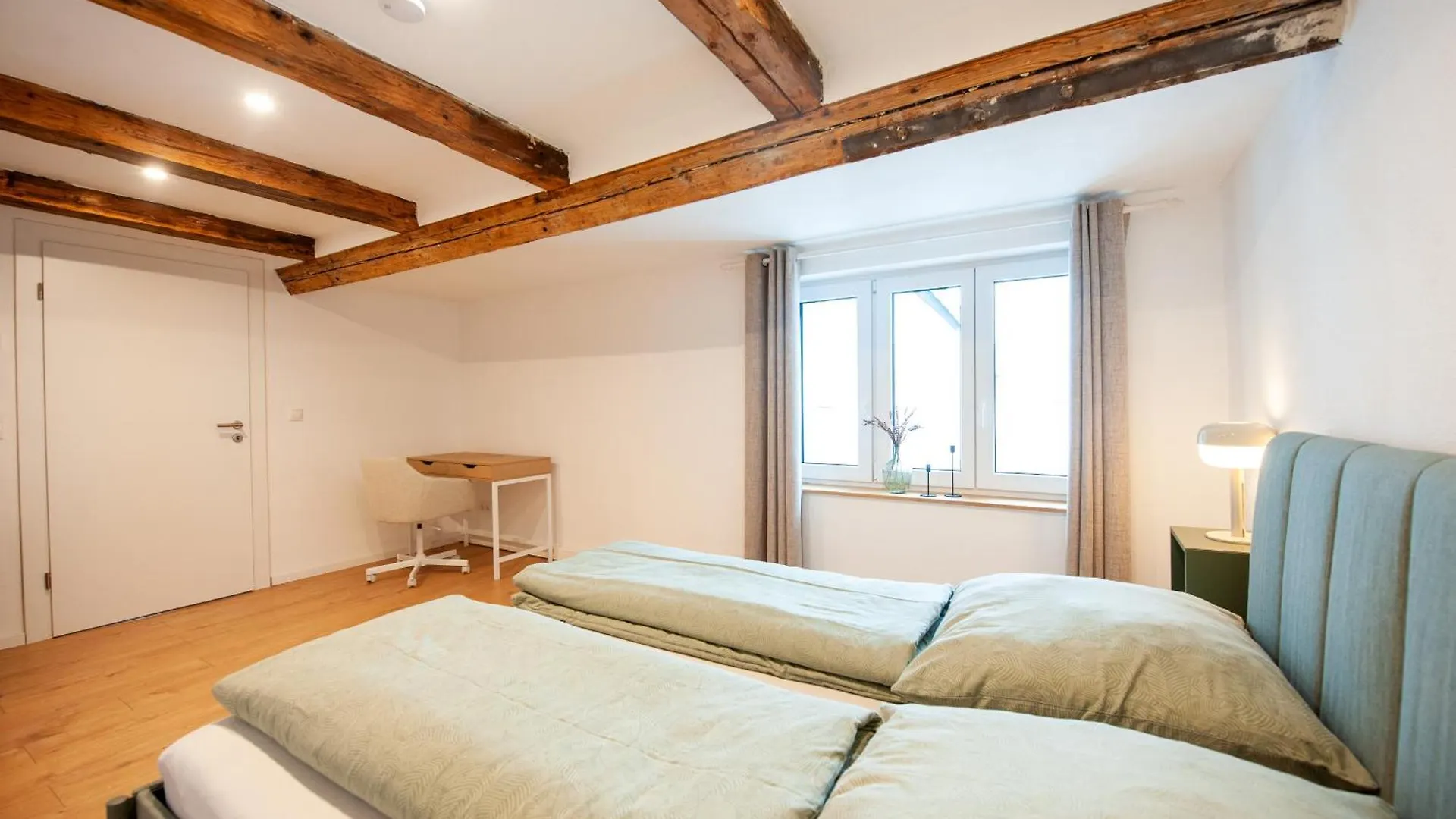 Apartment Schlossberg - Ferienwohnung Im Herzen Von Selb